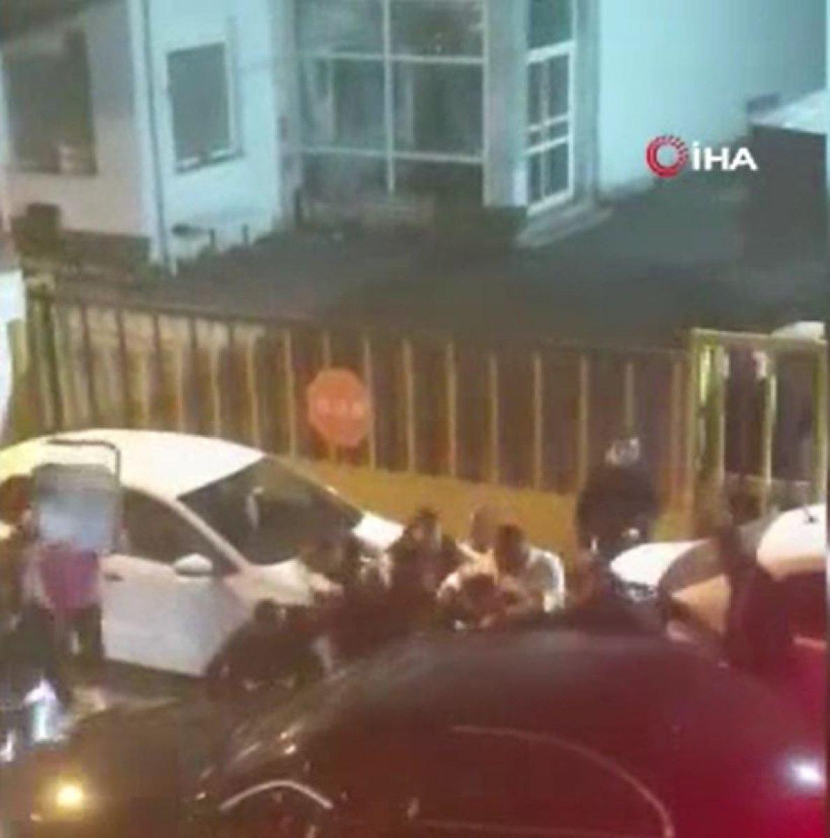 Fatih’te yol verme kavgasında sürücüyü öldüresiye dövdüler