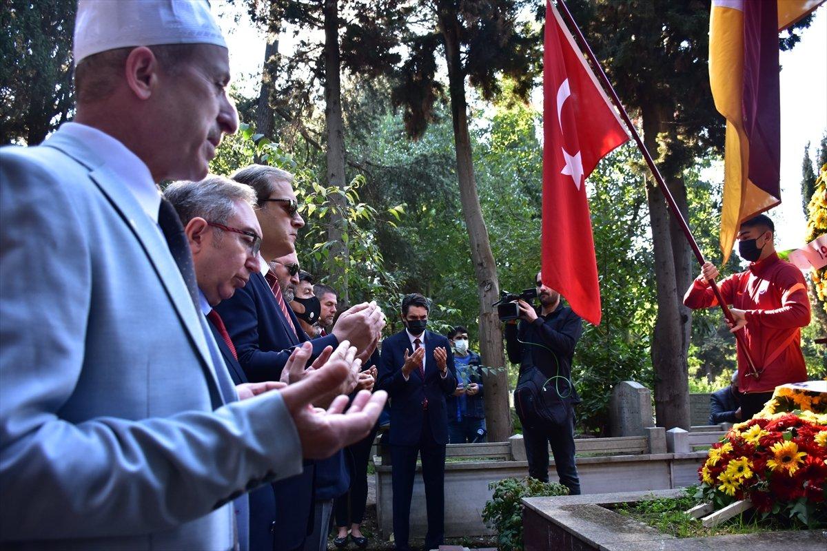 Galatasaray kurucusu Ali Sami Yen, mezarı başında anıldı