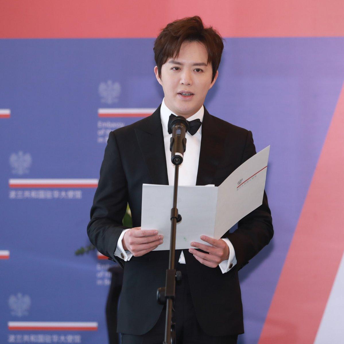 Çin'de seks işçisiyle birlikte olan piyanist gözaltına alındı