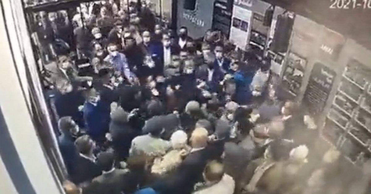 Mansur Yavaş'ın korumalarının Beyaz TV muhabirine saldırdığı anlar