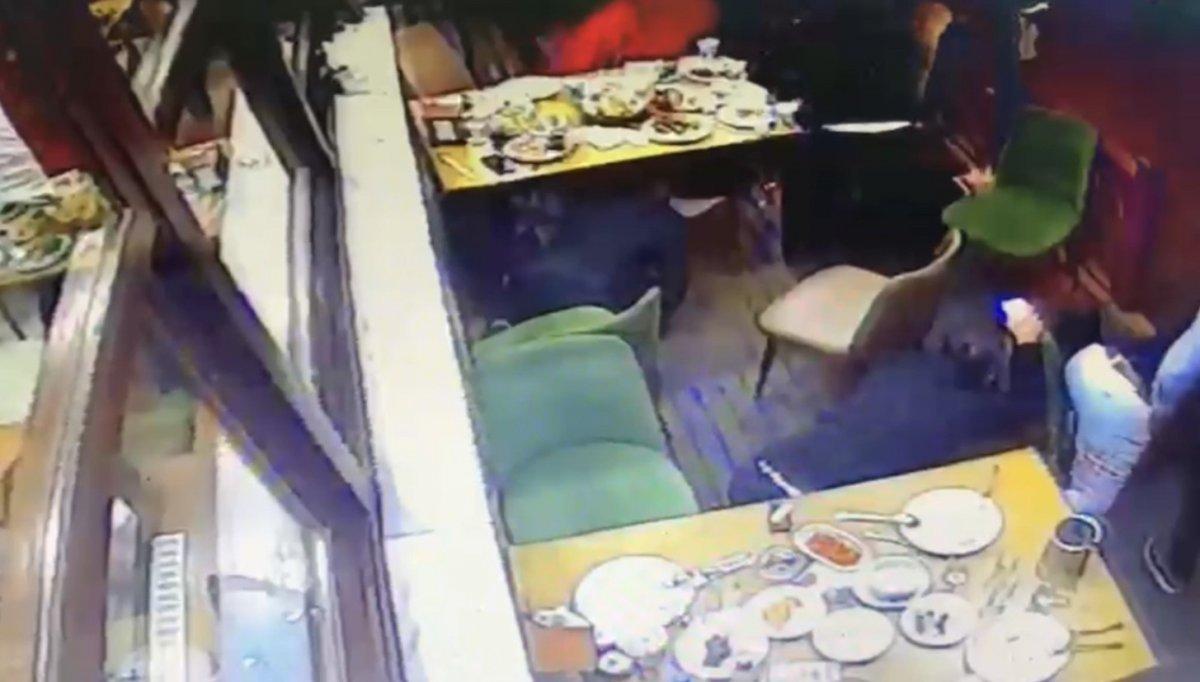 Beyoğlu’nda, restorana silahlı saldırı anları kamerada