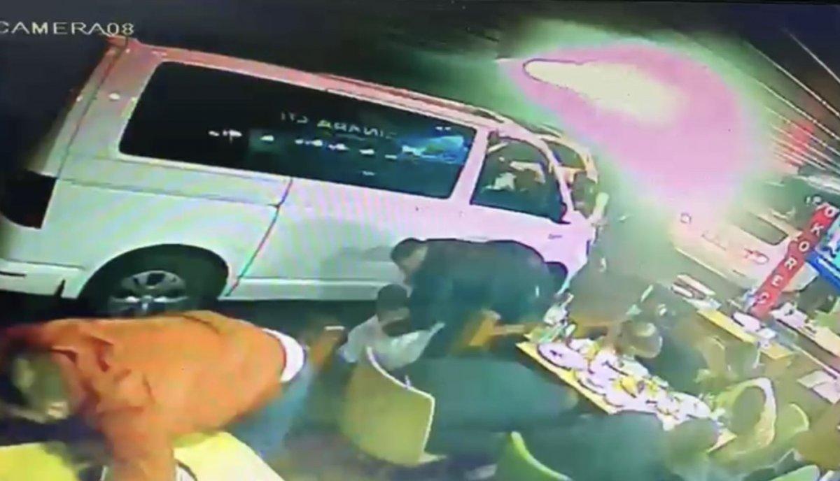 Beyoğlu’nda, restorana silahlı saldırı anları kamerada