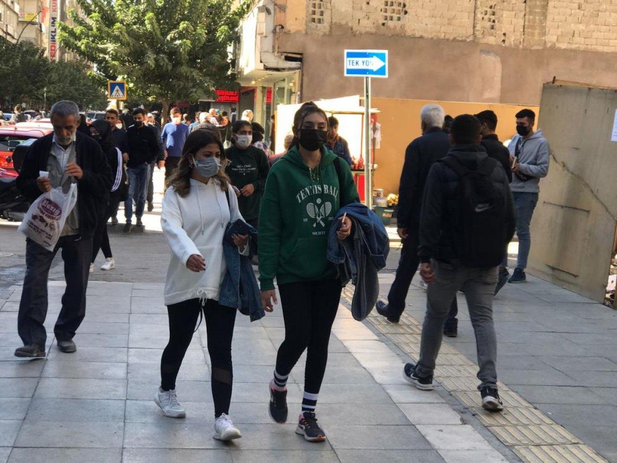 Elazığ’da vaka sayıları aşıyla birlikte düşüşe geçti