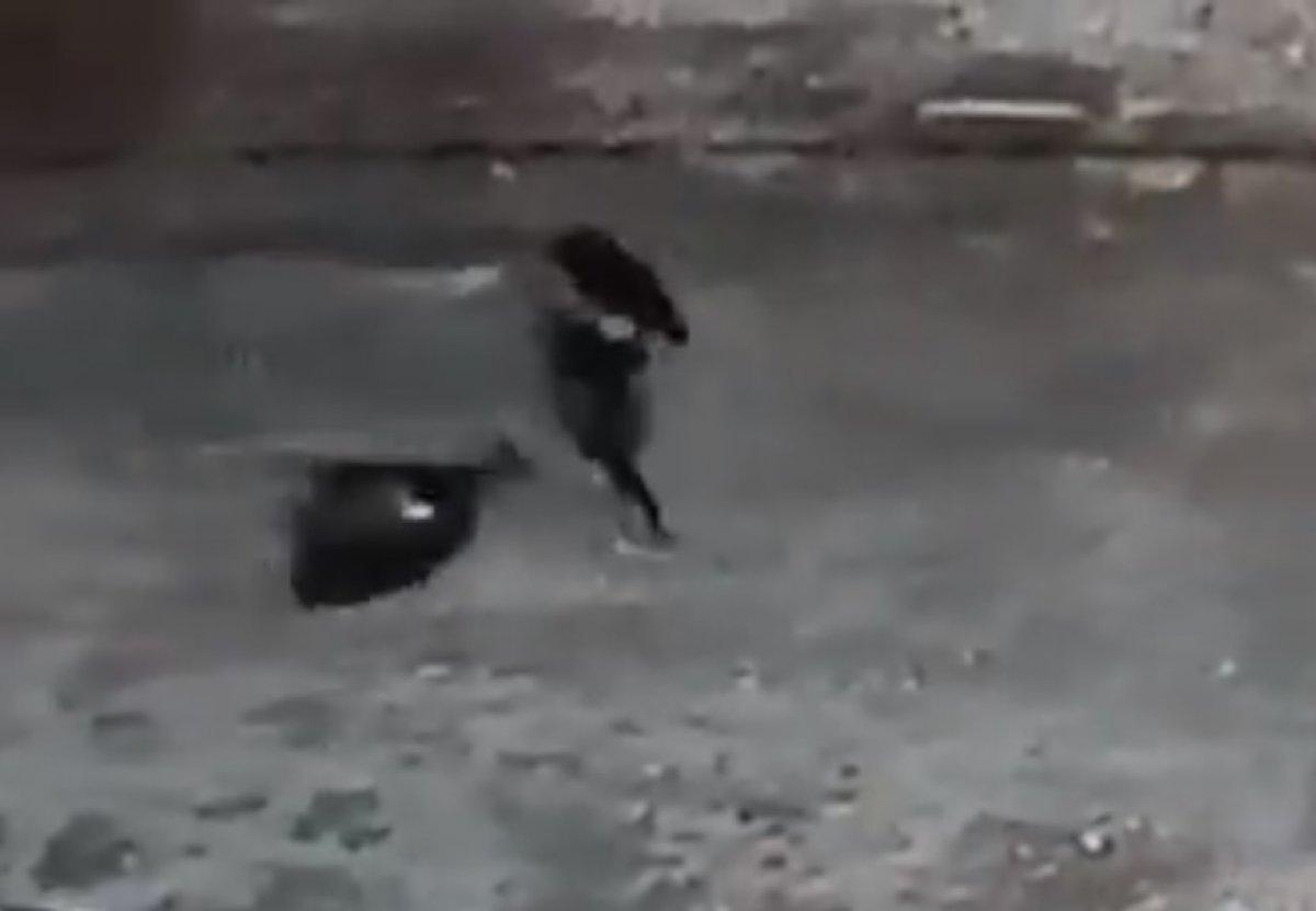 Rusya'da aşkına karşılık bulamadığını kadının başını kesti