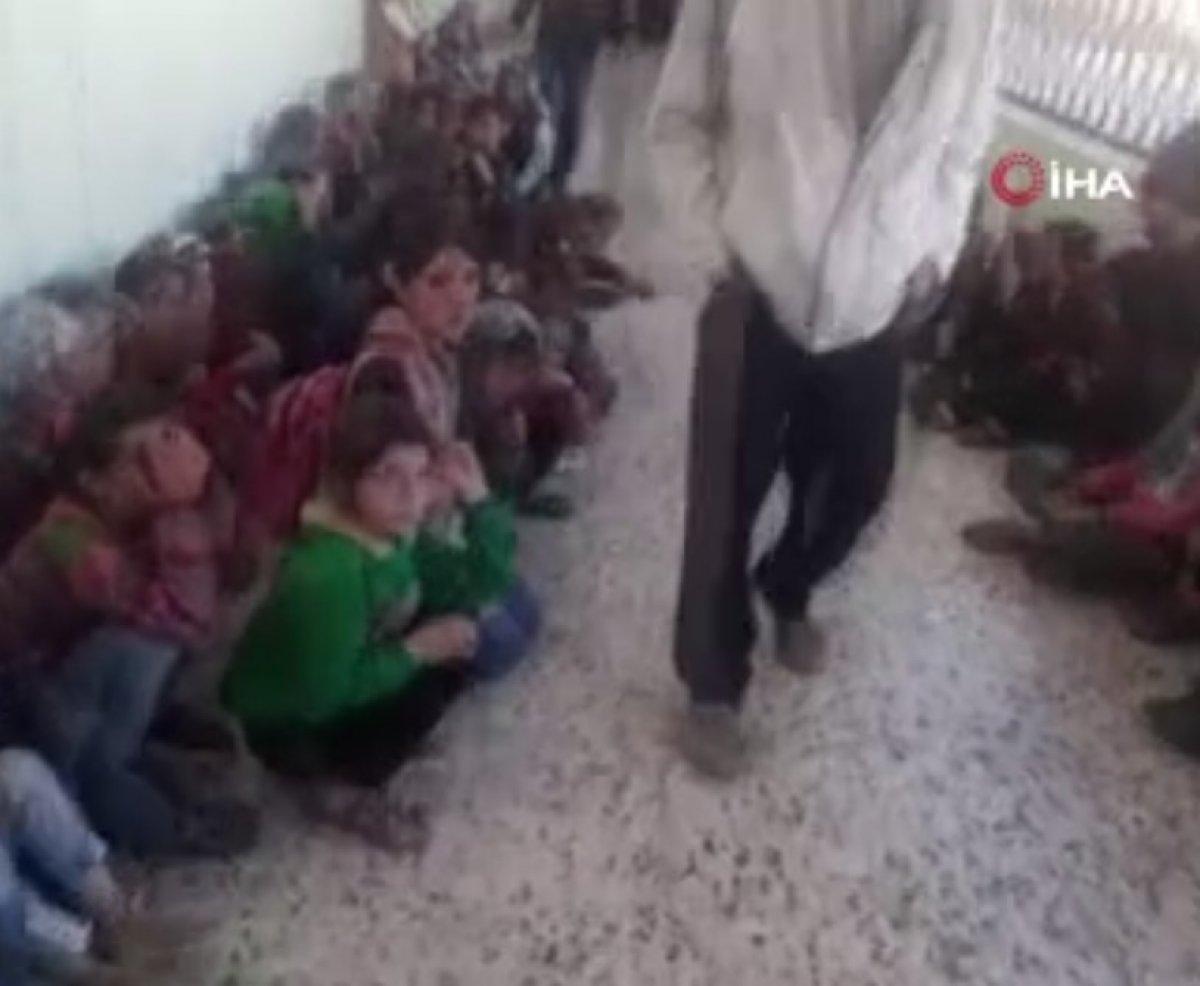 İdlib’teki saldırı sırasında öğrencilerin yaşadığı korku kamerada