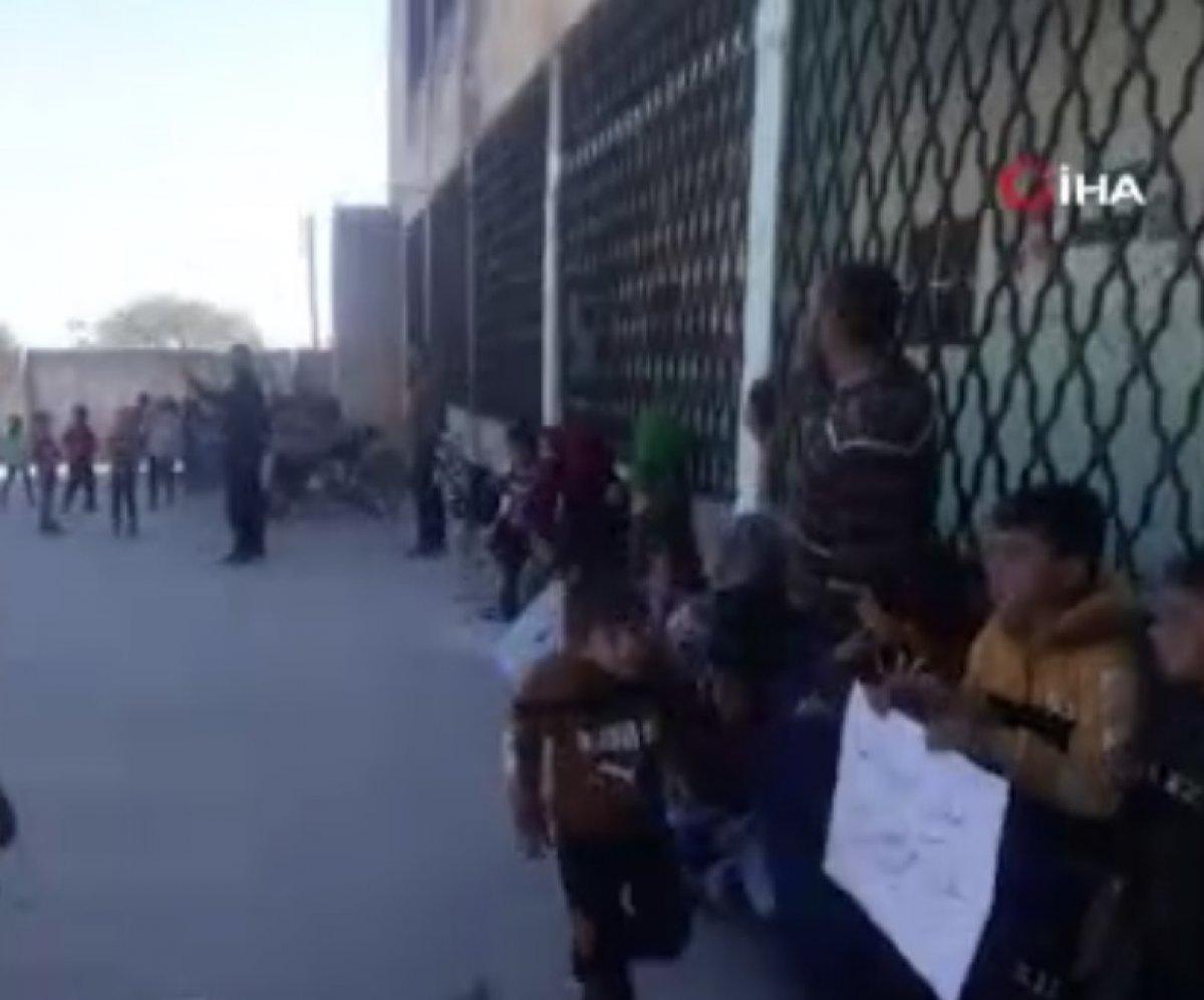 İdlib’teki saldırı sırasında öğrencilerin yaşadığı korku kamerada