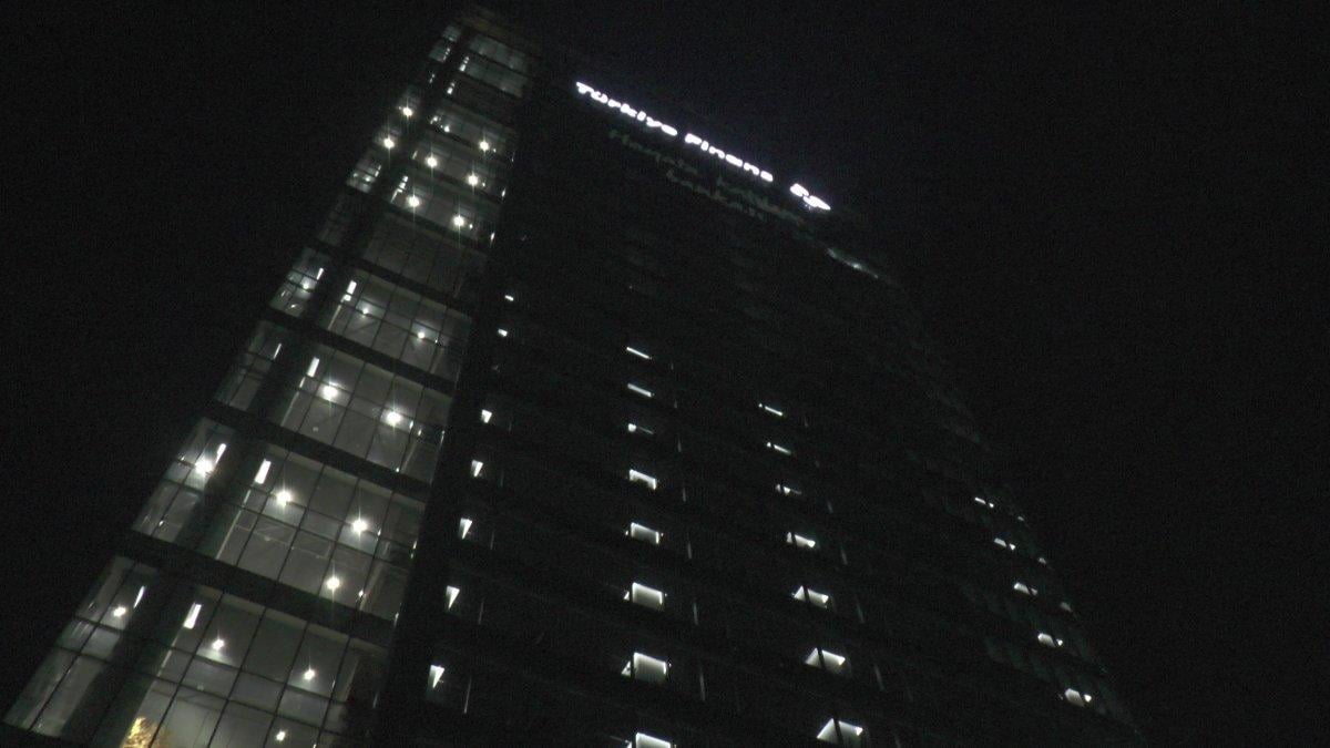 İstanbul'da 24. katta mahsur kalan işçiler kurtarıldı