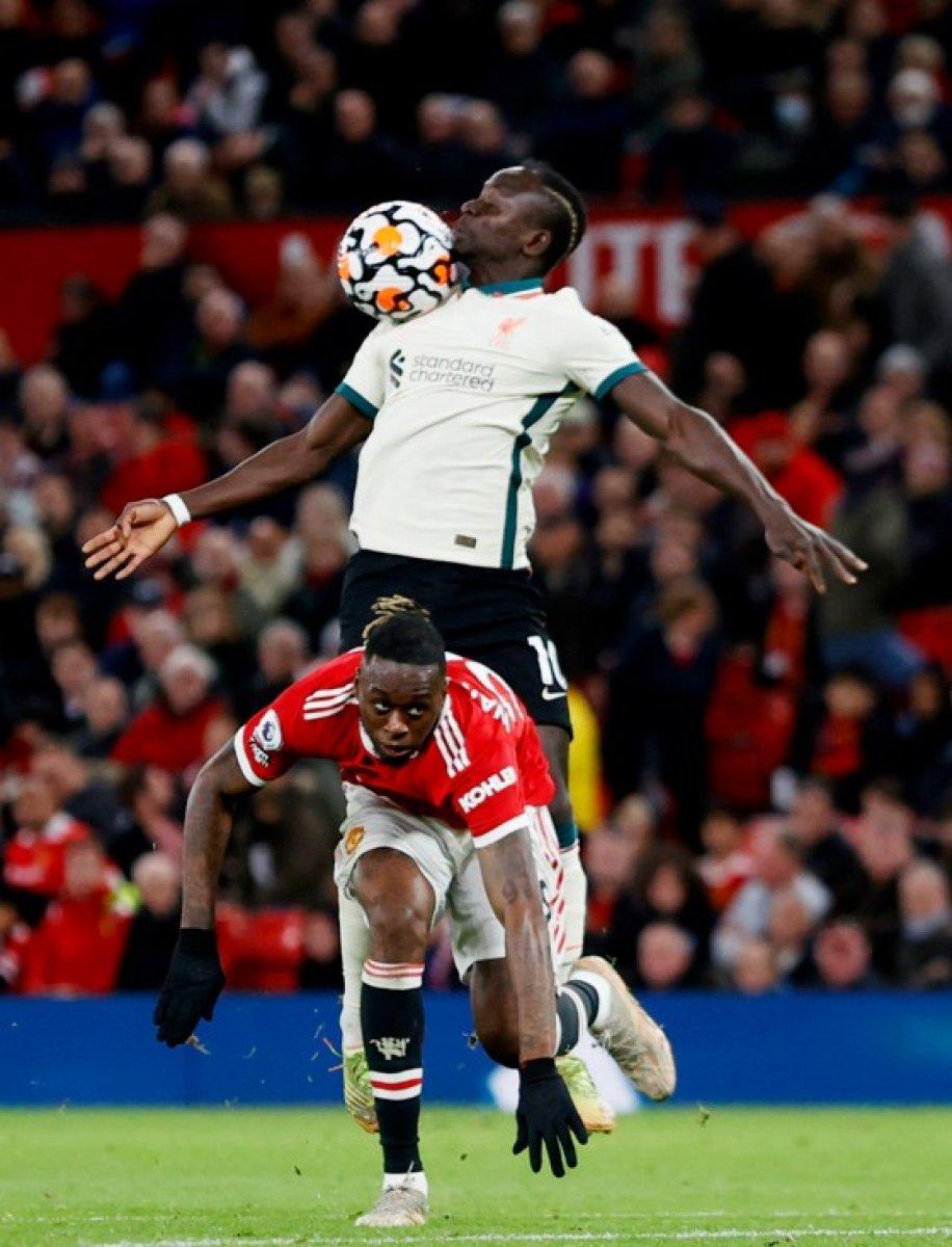 Liverpool, Manchester United'ı tarihi bir skorla geçti