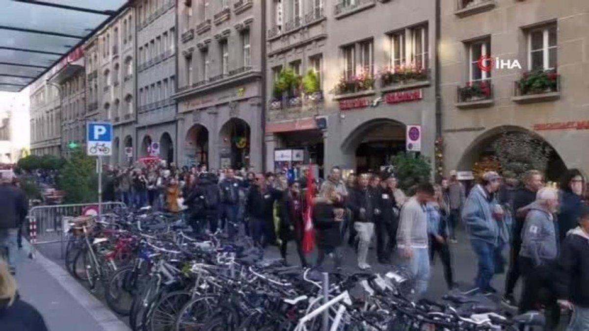 İsviçre’de 'aşı sertifikası' karşıtları sokağa döküldü