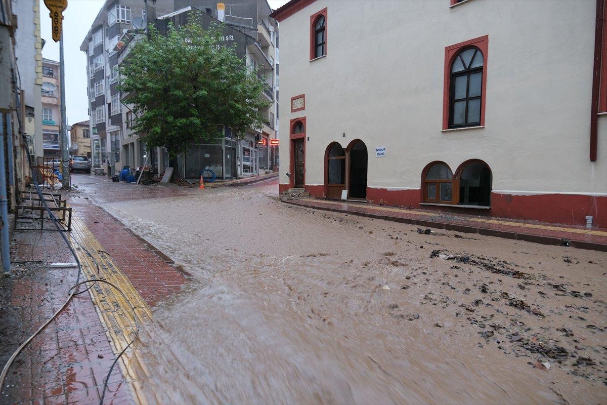 Kastamonu Bozkurt'ta sokaklar yeniden sular altında
