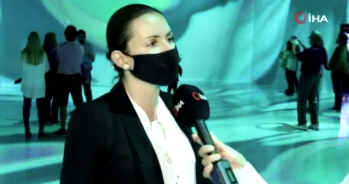 ABD'deki sergide Server Demirtaş'ın hareketli heykeli ilgi odağı oldu