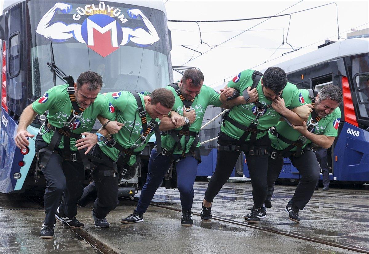 Metro İstanbul'da 'Strongman Challenge': 47 tonluk tren çektiler