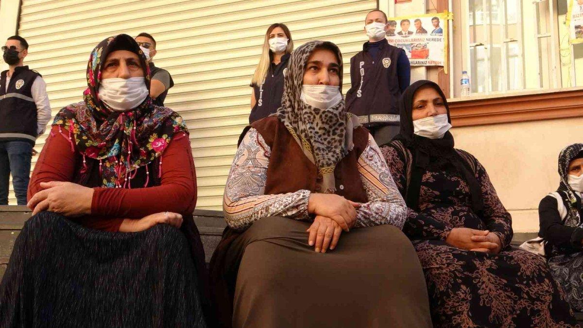 Diyarbakır'da yüreği yanık anne Necime Çiftçi'nin evlat nöbeti