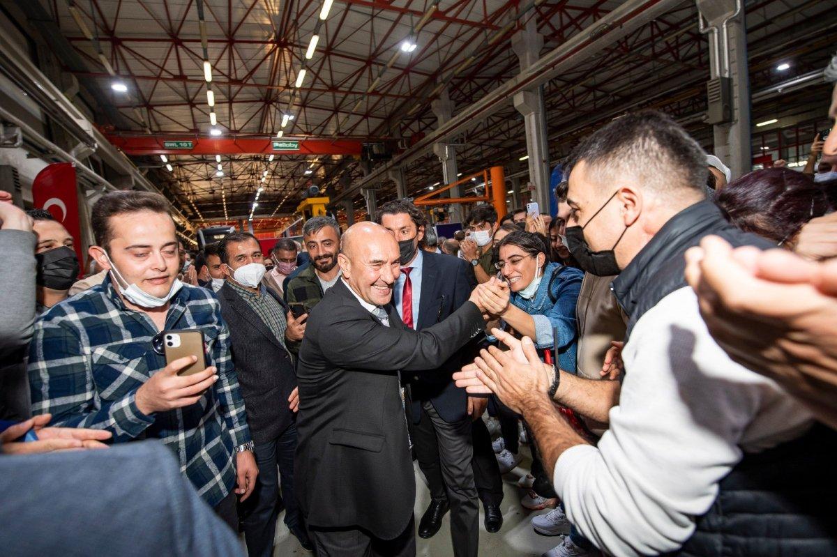 İzmir'de metro çalışanlarının maaşı 11 bin liraya çıkarıldı