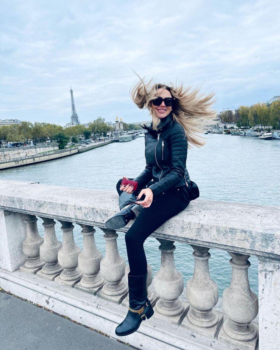 Hadise ile Mehmet Dinçerler Paris'te