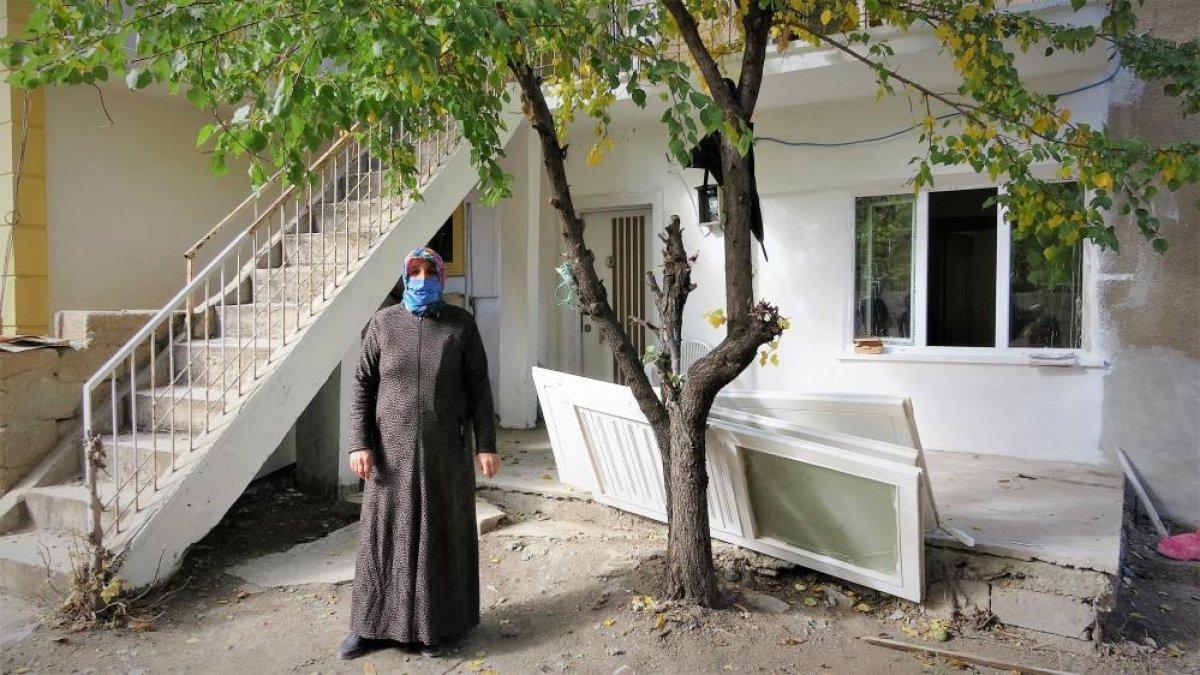 Van’da komşuların desteğiyle ev sahibi oldu