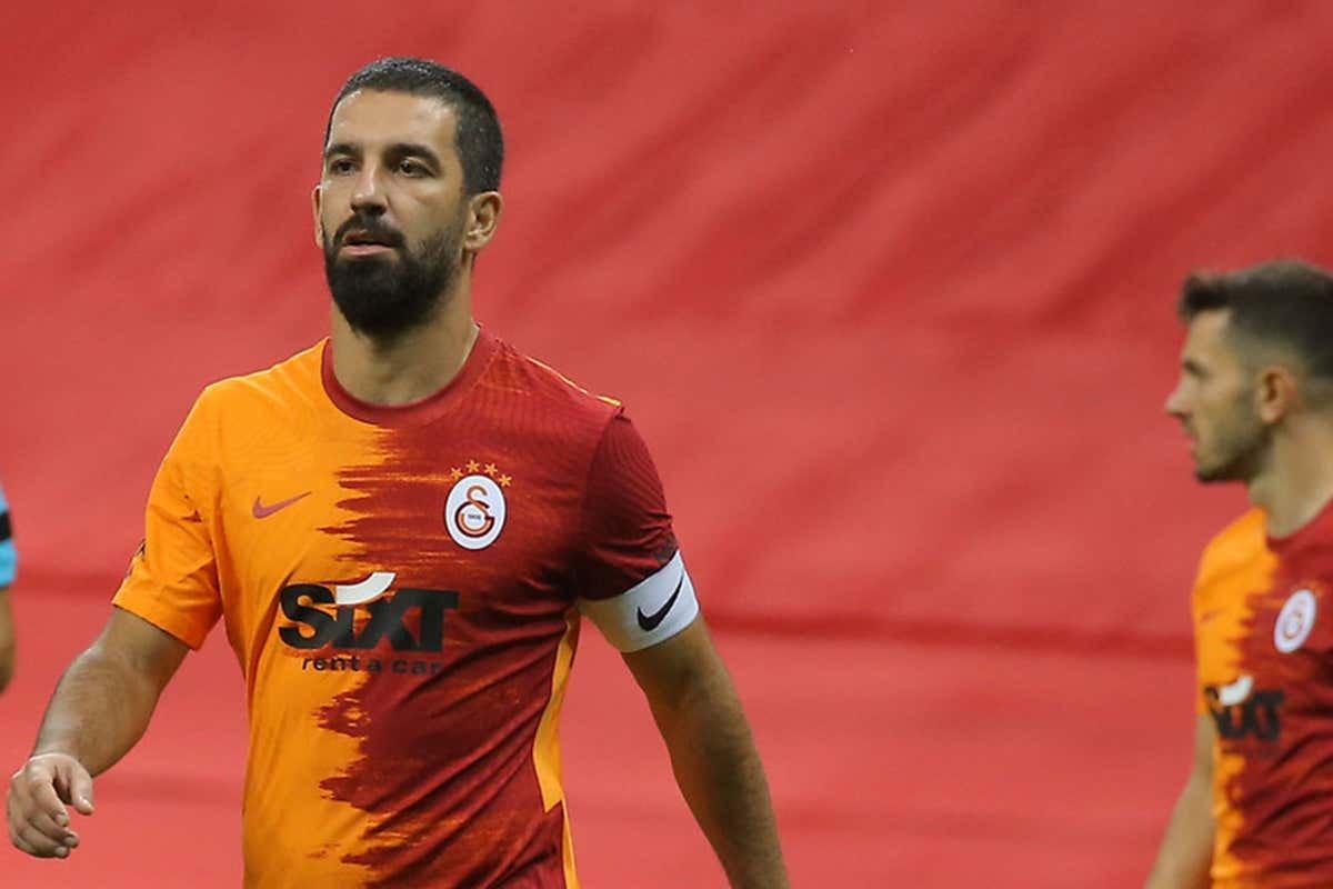 Arda Turan'dan derbiye özel mesai
