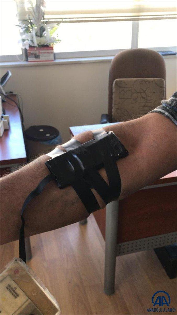 Malatya'da ehliyet sınavına kamera ve kulaklıkla girmeye çalıştılar