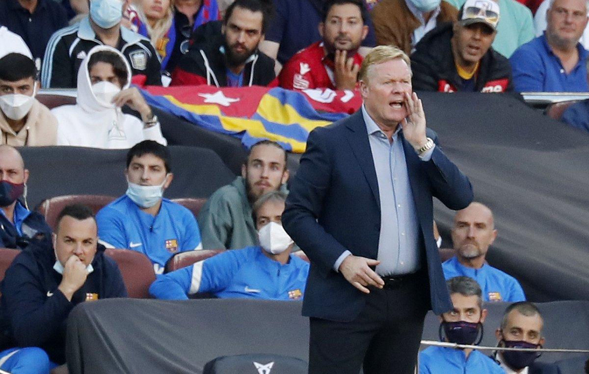 El Clasico sonrası Barcelonalı taraftarlar, Koeman'ın arabasına saldırdı