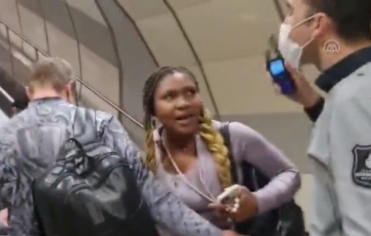 İstanbul’da yabancı uyruklu yolcu ve arkadaşı metrodan indirildi