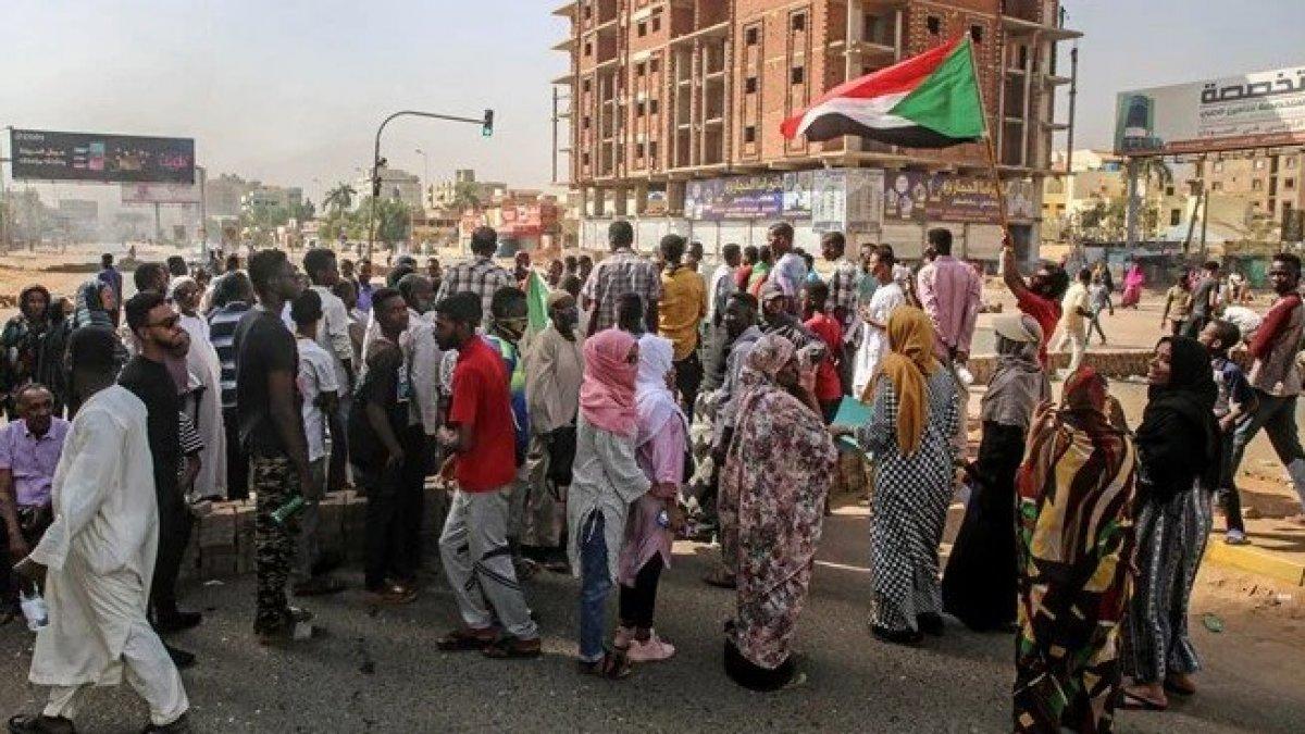 Sudan’da darbe karşıtı protestolar: Can kaybı 7’ye yükseldi