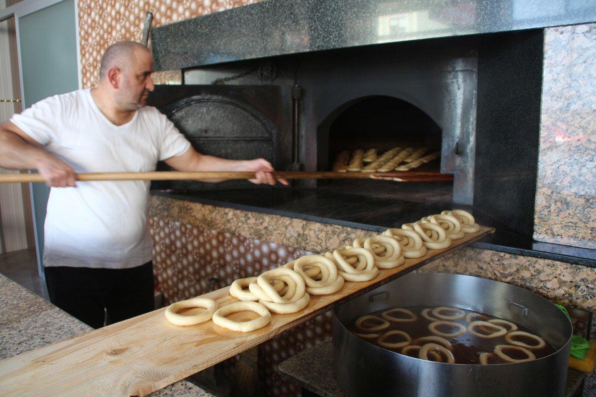 Rize’nin susamsız simidi ‘kel simide’ yoğun talep