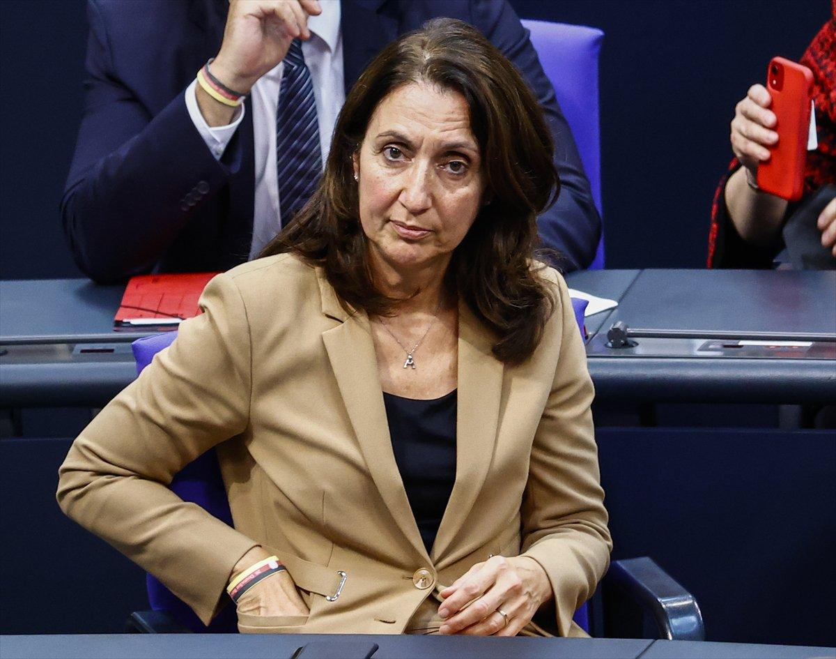 Aydan Özoğuz, Alman Federal Meclisi Başkanvekili seçildi