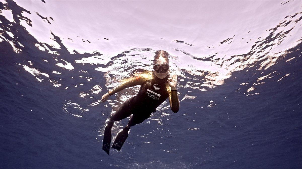 Şahika Ercümen 100 metrelik dalışla dünya rekoru kırdı