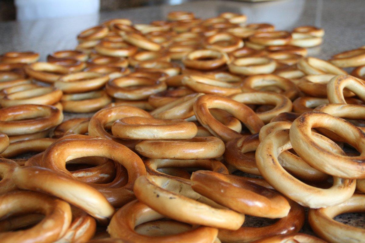 Rize’nin susamsız simidi ‘kel simide’ yoğun talep