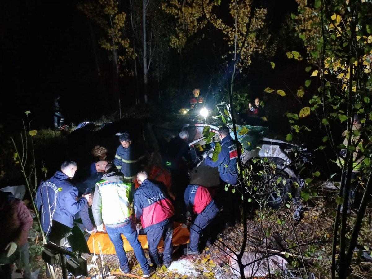 Tokat'ta kamyonet 100 metreden uçuruma yuvarlandı: 3 ölü, 1 yaralı