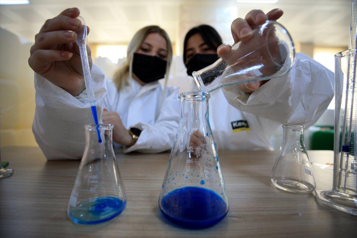 Meslek liseleri fabrika gibi çalışıyor