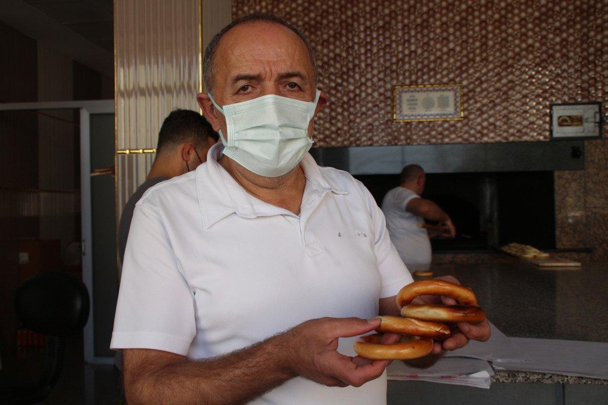 Rize’nin susamsız simidi ‘kel simide’ yoğun talep