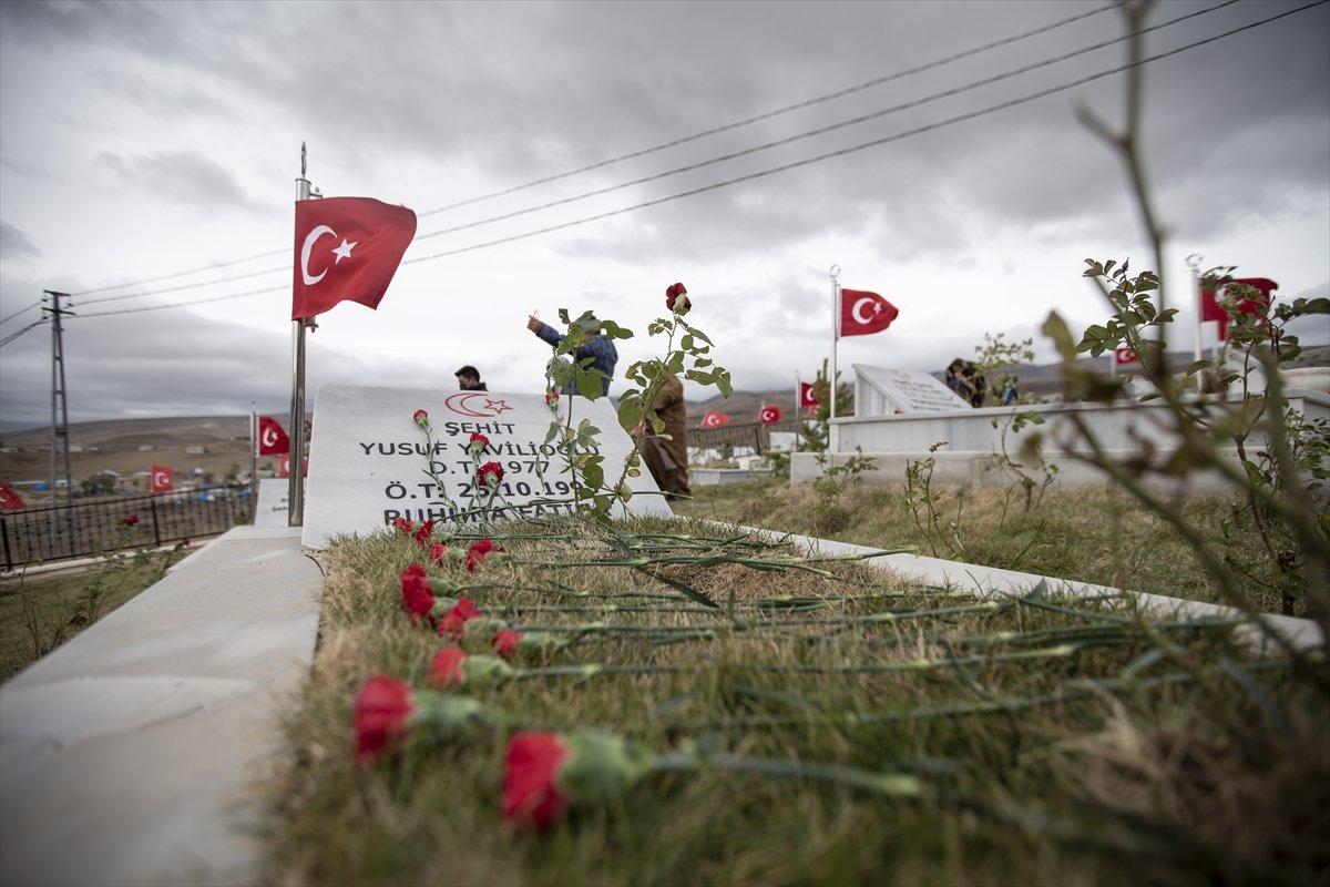 Terör örgütü PKK'nın 33 kişiyi şehit ettiği Yavi katliamının 28'inci yılı
