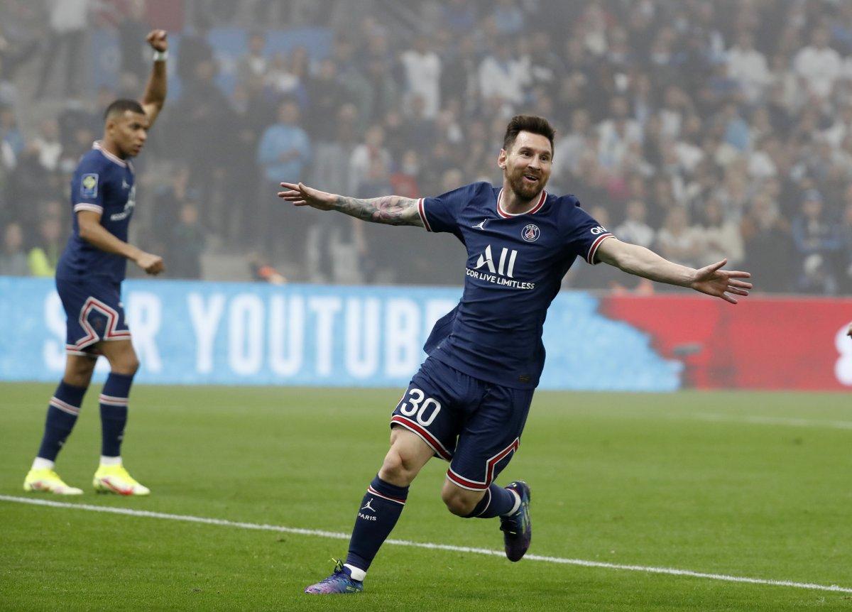 Lionel Messi,  Ballon d'Or ödülünde favori gösterildi