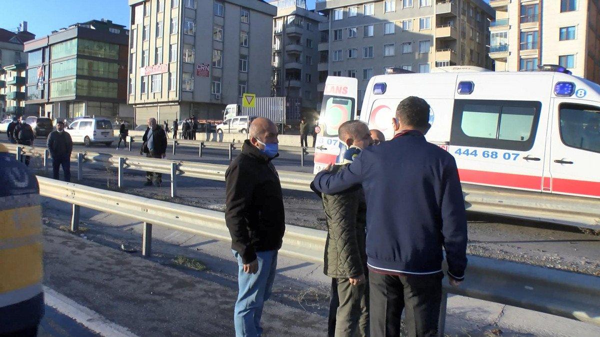 Beylikdüzü'nde işçi servisi kaza yaptı: Yaralılar var