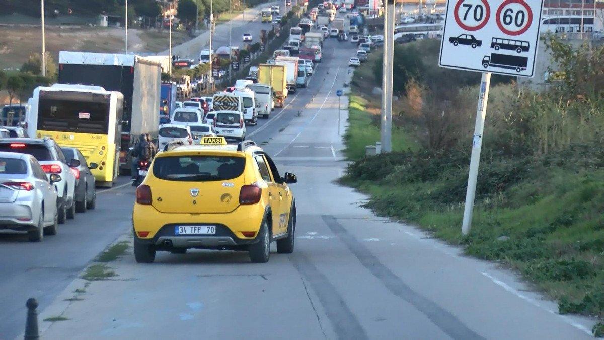 İstanbul'da kaldırımı 3'üncü şerit yaptılar