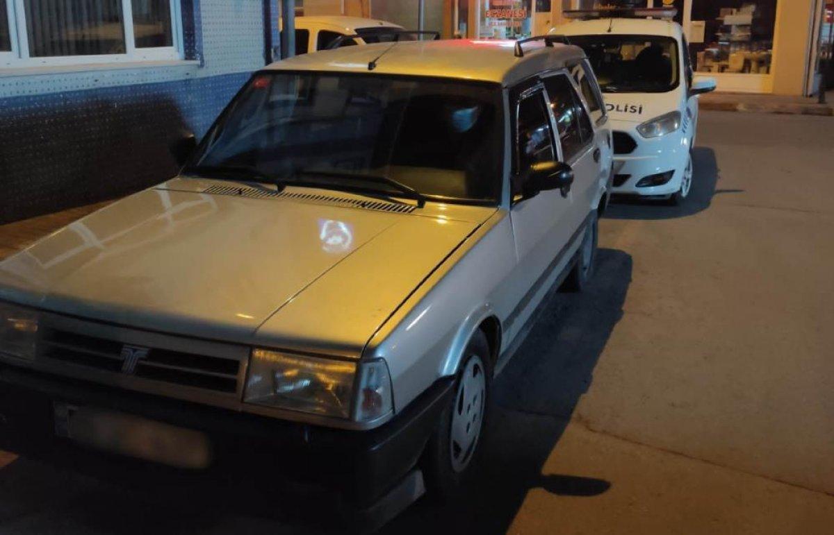 Samsun'da asker eğlencesi yapan grup yolu kapatıp oyun oynadı