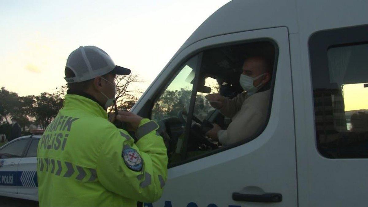 Beyoğlu'nda okul servisleri ve sürücüler denetlendi