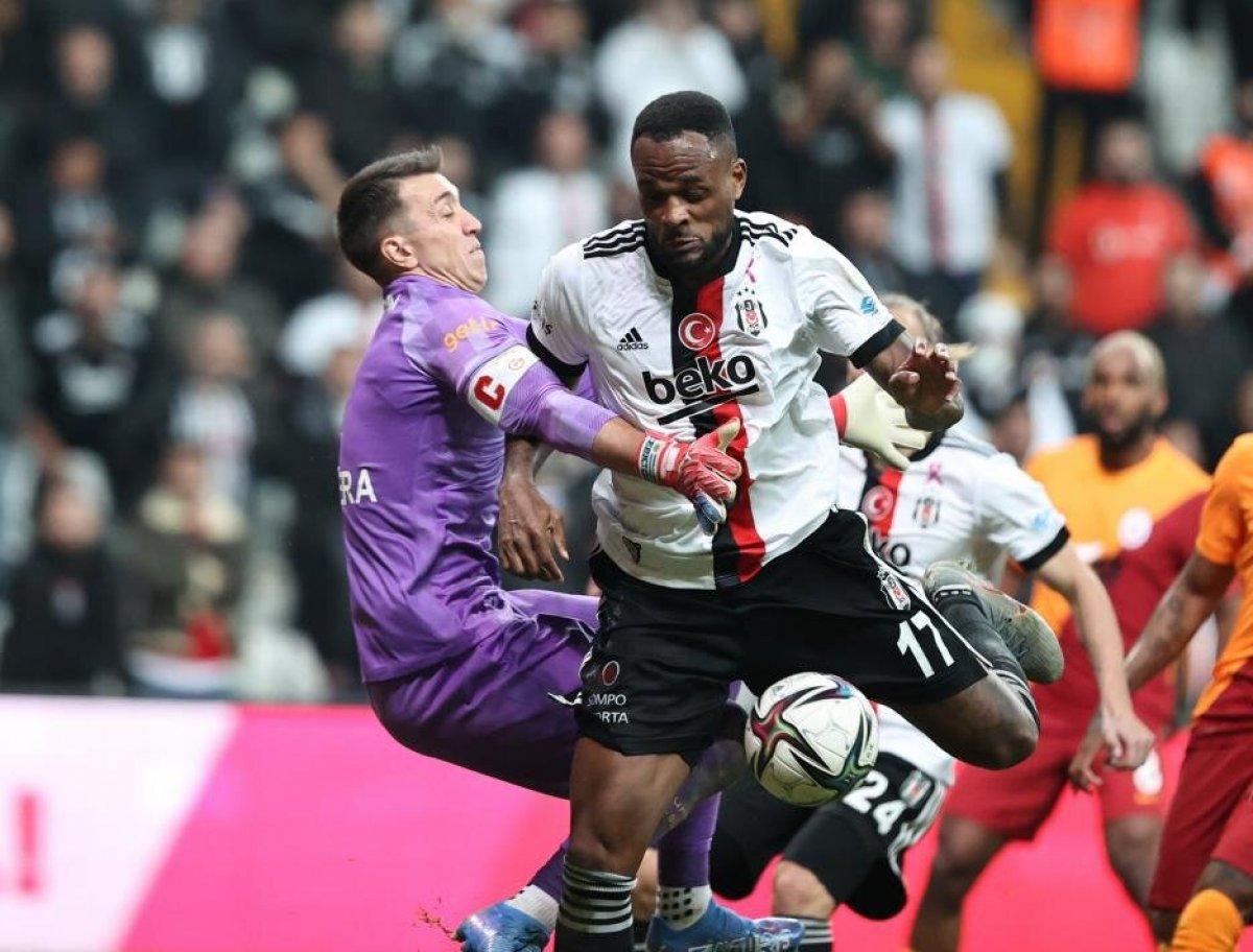 Fernando Muslera'dan 18 maçta 9 büyük hata