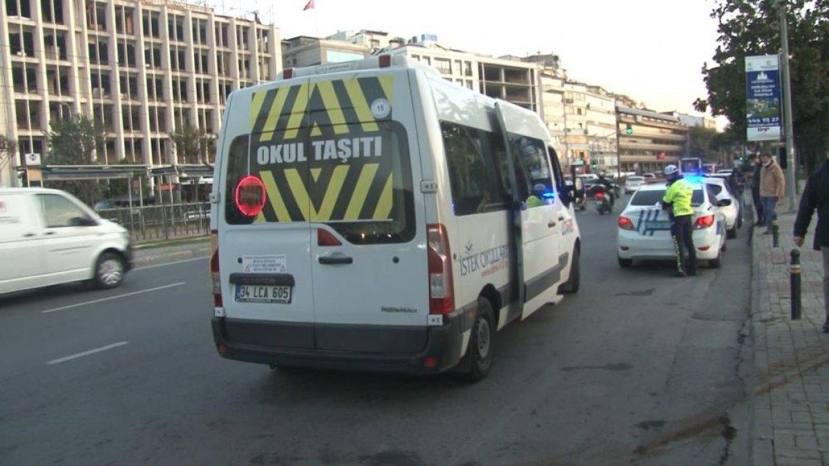 Beyoğlu'nda okul servisleri ve sürücüler denetlendi
