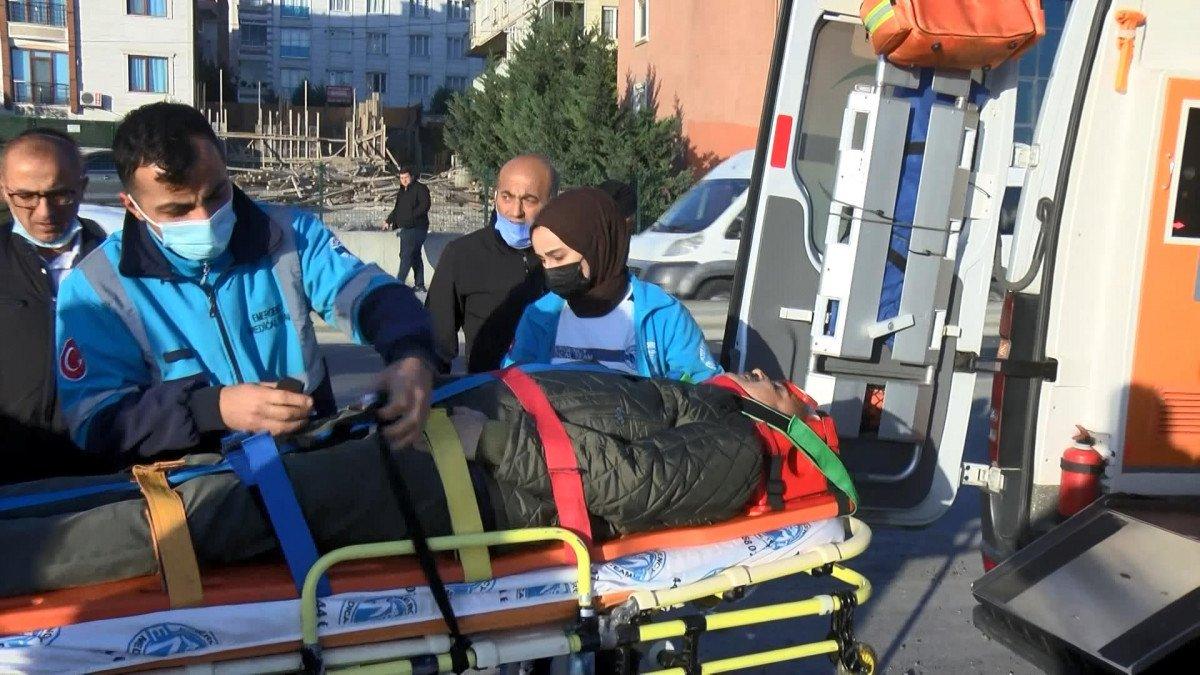 Beylikdüzü'nde işçi servisi kaza yaptı: Yaralılar var