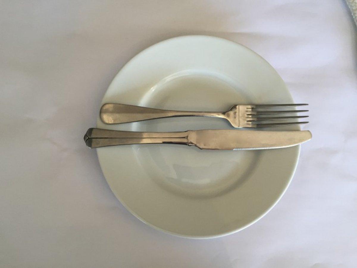 Adab-ı Muaşeret 101: Çatal bıçak duruşları ve anlamları