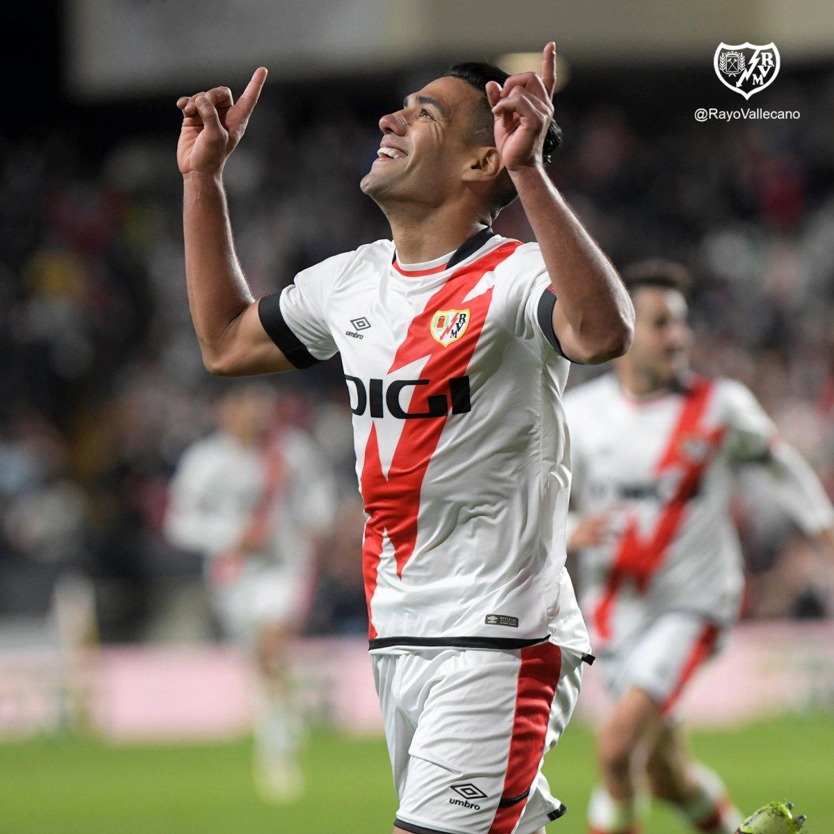 Falcao, Barcelona'ya da gol attı