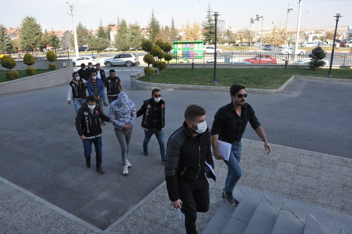 Karaman'da 3 uyuşturucu satıcısı cezaevine gönderilirken 1'i de ev hapsi aldı