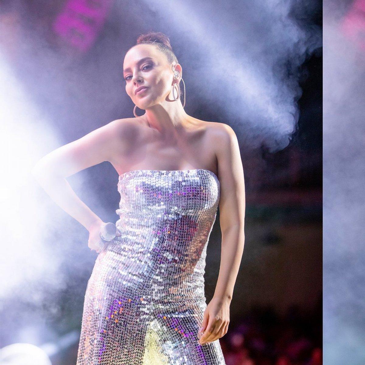 Ebru Gündeş'e açılan 50 bin TL’lik davaya ret