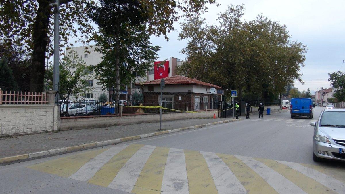 Kocaeli'de öldürdüğü sevgilisini taksiyle emniyetin bahçesine götürdü