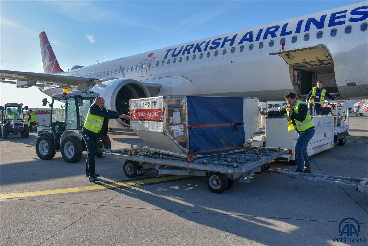 Türkiye'nin hibe ettiği 100 bin doz aşı Karadağ'a ulaştı