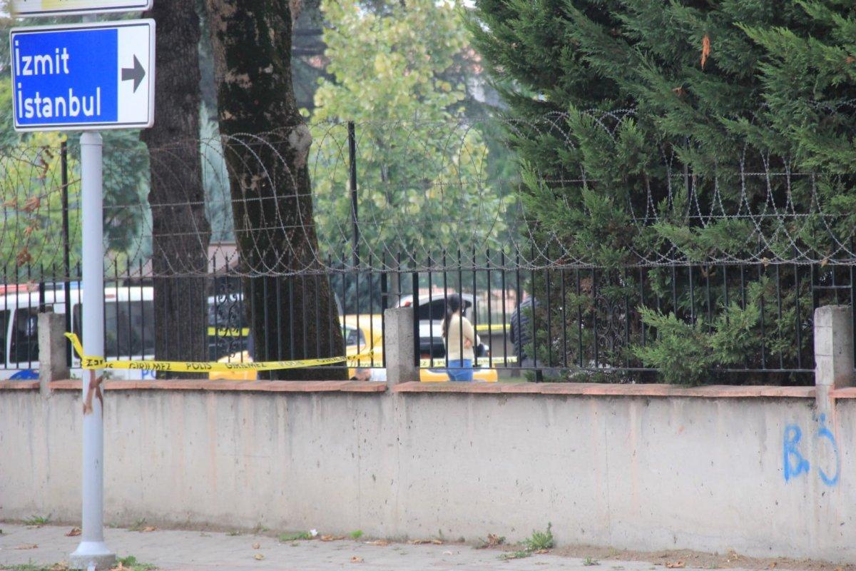 Kocaeli'de öldürdüğü sevgilisini taksiyle emniyetin bahçesine götürdü