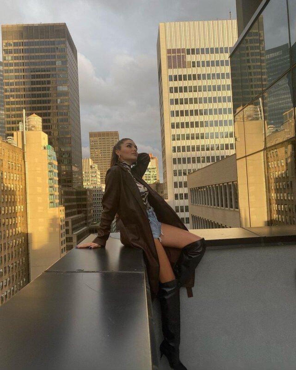 Hande Erçel, New York'ta