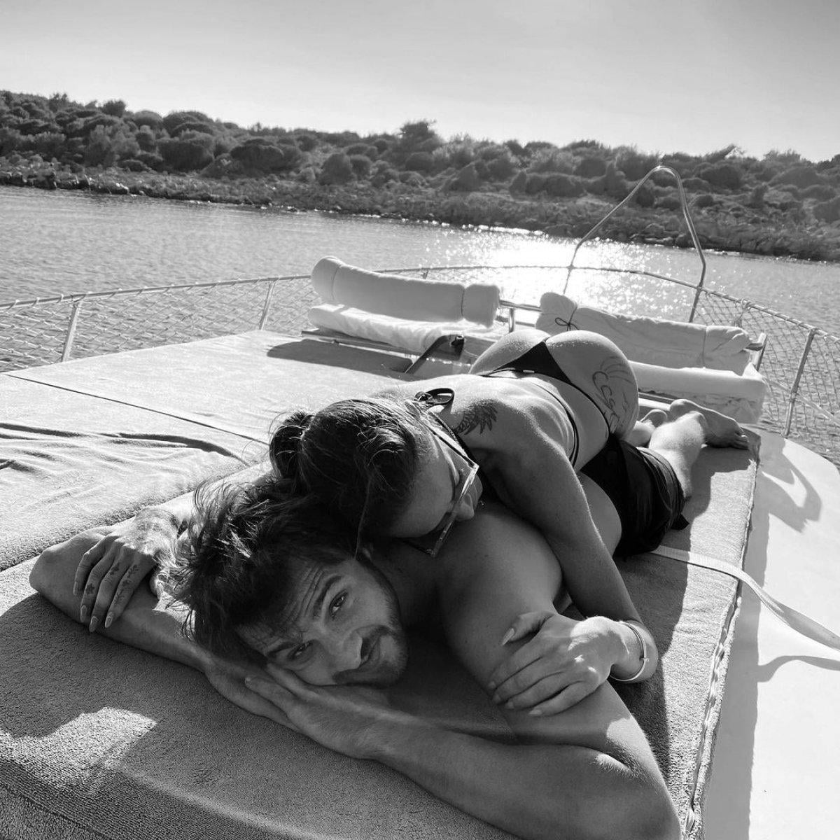 Eliz Sakuçoğlu ile DJ sevgilisi Semih Ergün'den aşk pozları